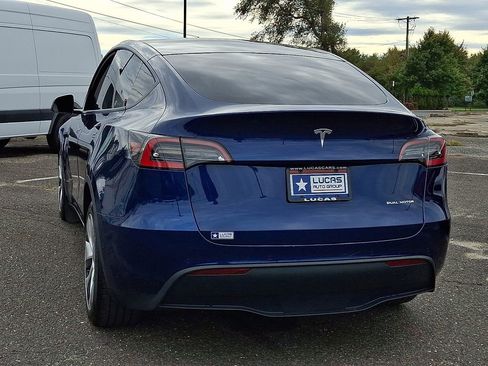 Used 2021 Tesla Model Y Long Range image 9