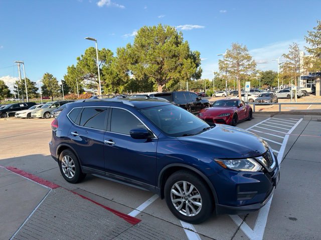 Used 2018 Nissan Rogue SV FWD image 4