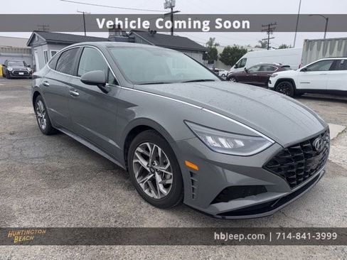 Used 2021 Hyundai Sonata SEL w/ Convenience Package image 3