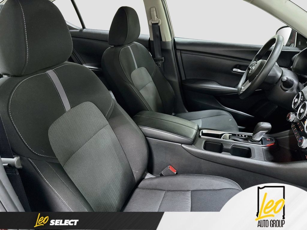 Used 2024 Nissan Sentra SV FWD image 28