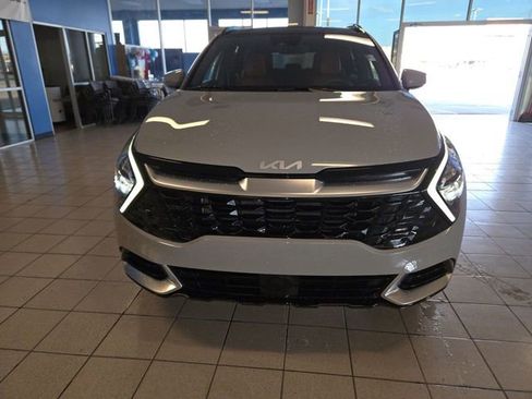 Used 2023 Kia Sportage SX image 3