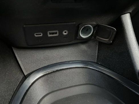 Used 2023 Chevrolet Malibu LT image 16