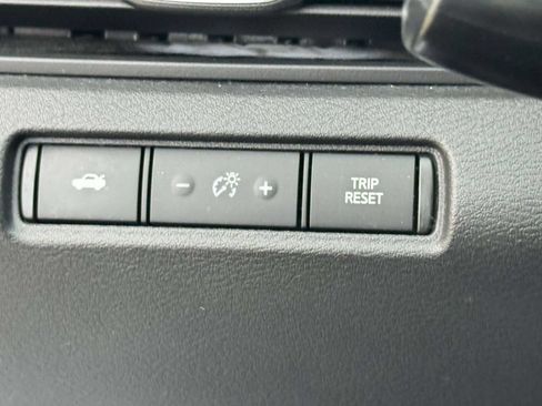 Used 2024 Nissan Altima 2.5 SR FWD image 22