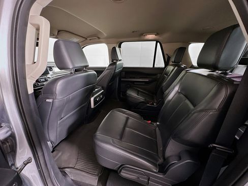 Used 2024 Ford Expedition Max XLT image 28
