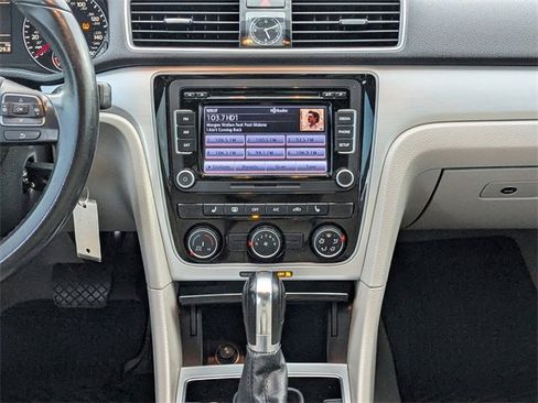 Used 2013 Volkswagen Passat 2.5 SE image 15