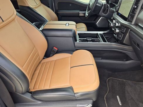 Used 2024 Ford F350 Platinum w/ FX4 Off-Road Package image 16