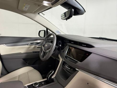 Used 2024 Cadillac XT5 Premium Luxury w/ Technology Package FWD image 32