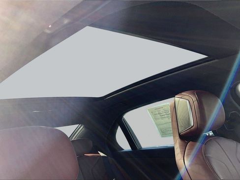 Used 2023 BMW 760i xDrive image 26