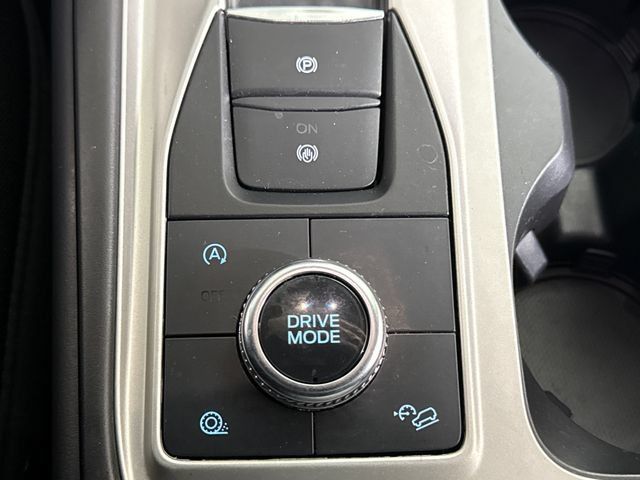 Used 2023 Ford Explorer XLT AWD/4WD image 42
