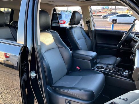 Used 2022 Toyota 4Runner SR5 Premium w/ Moonroof Package image 8