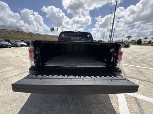 Used 2022 Toyota Tacoma TRD Sport w/ TRD Premium Sport Package image 13