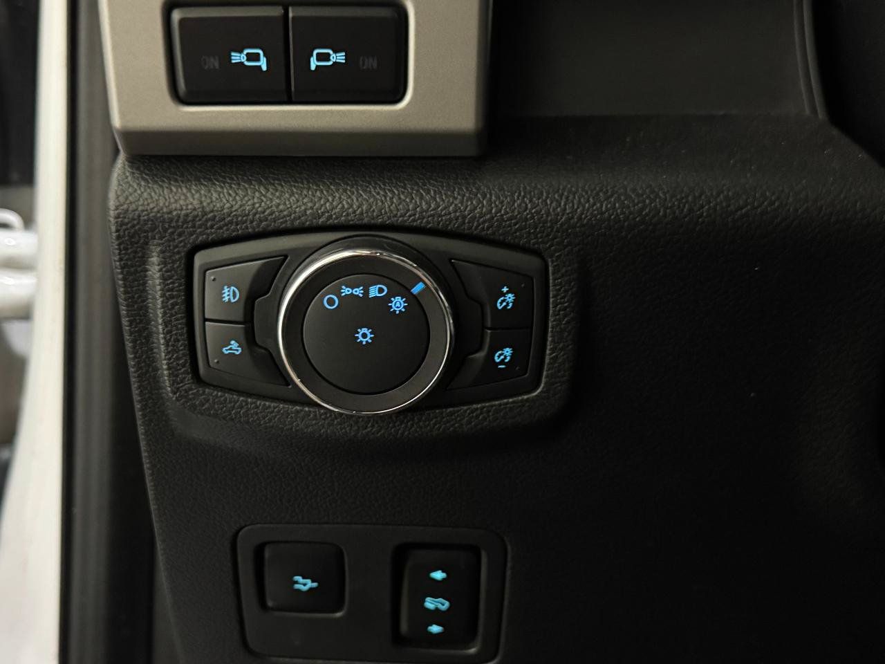 Used 2019 Ford F250 Lariat w/ Lariat Ultimate Package AWD/4WD image 10
