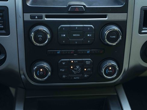 Used 2016 Ford Expedition EL XLT w/ Equipment Group 202A RWD image 30