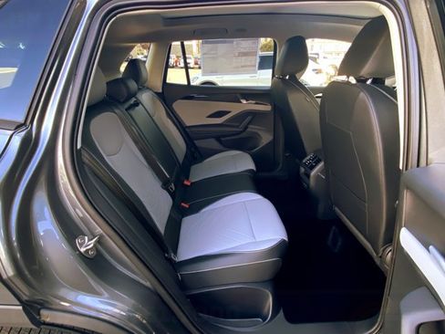 New 2026 Volkswagen Tiguan SE AWD/4WD image 34