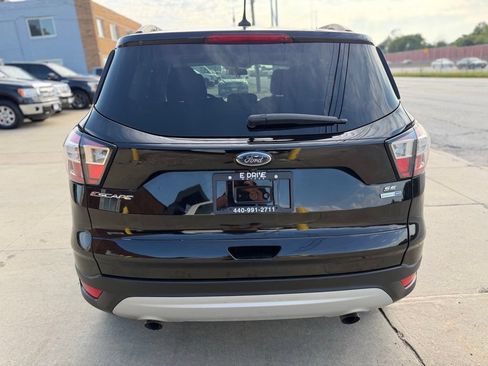 Used 2018 Ford Escape SE w/ SE Sync 3 Package AWD/4WD image 6