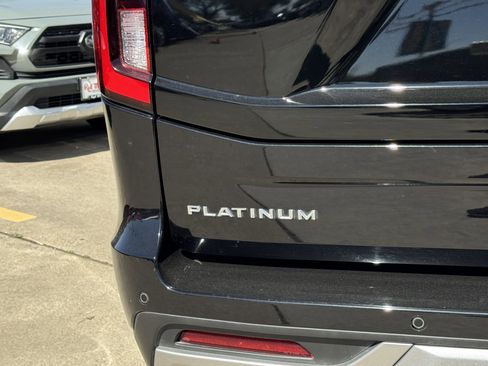 Used 2025 Ford Expedition Max Platinum image 7