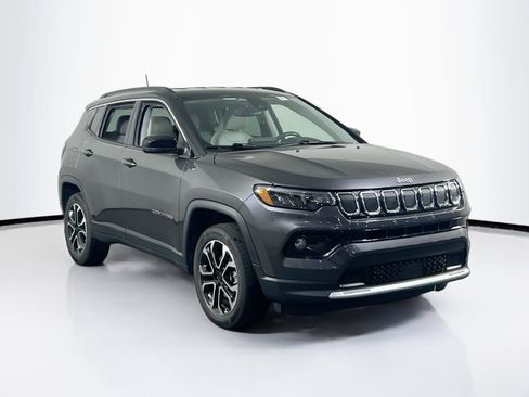 Used 2022 Jeep Compass Limited AWD/4WD image 3