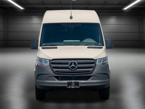 Used 2024 Mercedes-Benz Sprinter 144 Cargo image 3