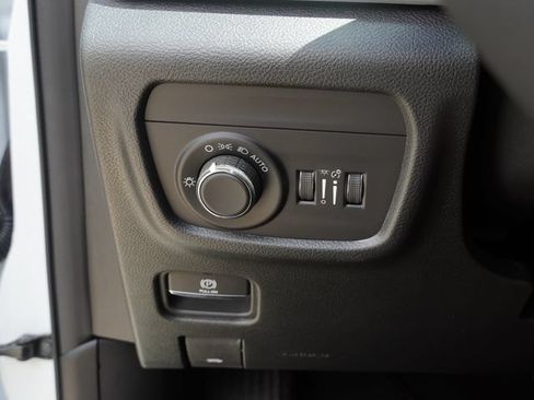 New 2026 Jeep Grand Cherokee Altitude AWD/4WD image 22