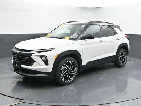 Used 2025 Chevrolet TrailBlazer RS w/ Convenience Package FWD image 7