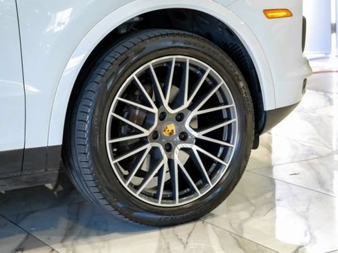 Used 2019 Porsche Cayenne AWD/4WD image 65