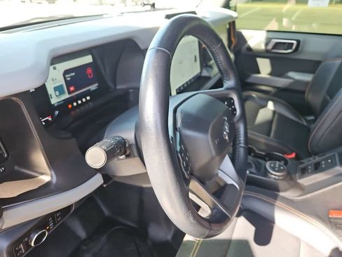Used 2023 Ford Bronco Badlands AWD/4WD image 9