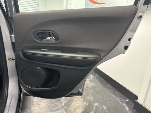 Used 2019 Honda HR-V Sport image 12