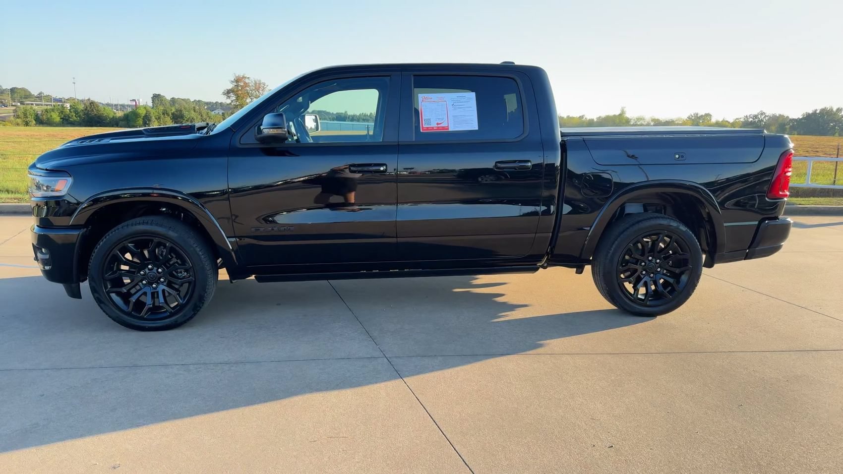 Used 2025 RAM 1500 Limited AWD/4WD image 4