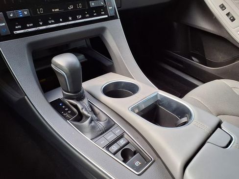 Used 2019 Toyota Avalon Limited FWD image 27
