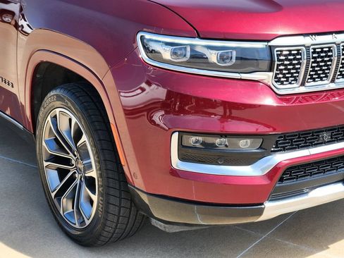 Used 2022 Jeep Grand Wagoneer Series III AWD/4WD image 9