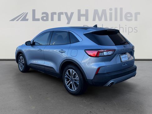 Used 2022 Ford Escape SEL w/ Technology Package image 3