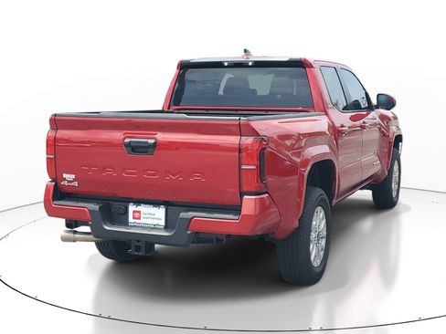Certified 2025 Toyota Tacoma SR5 AWD/4WD image 6
