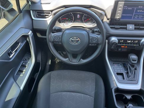 Used 2019 Toyota RAV4 XLE w/ Carpet Mat Package AWD/4WD image 13