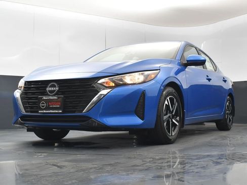 Used 2025 Nissan Sentra SV w/ Trunk Package image 37