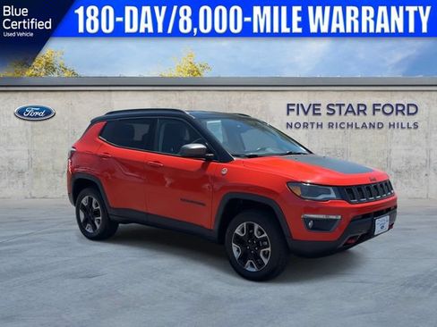 Used 2017 Jeep Compass Trailhawk w/ Leather Interior Group AWD/4WD image 2