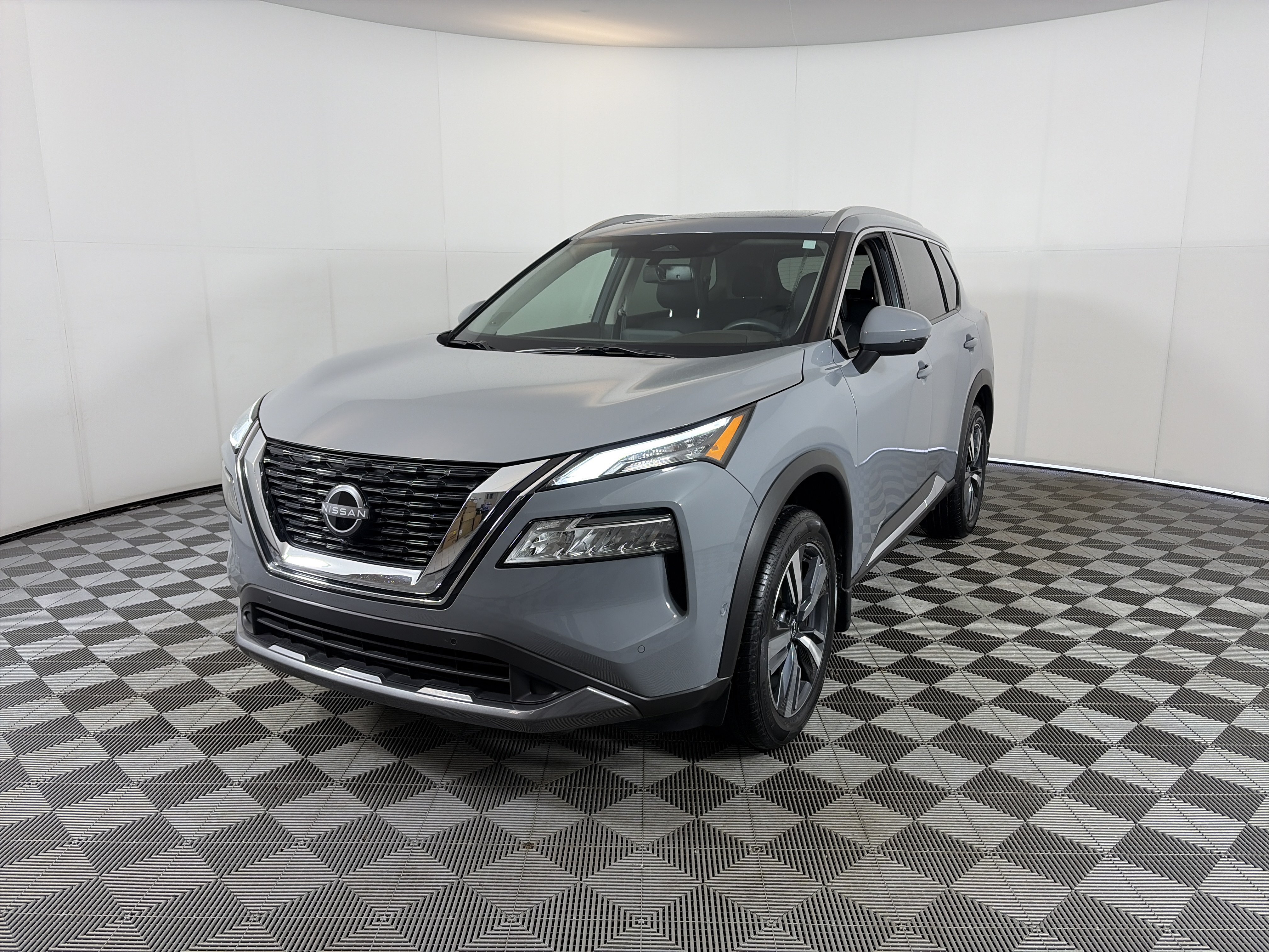 Certified 2023 Nissan Rogue SL w/ SL Premium Package AWD/4WD image 2