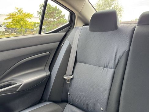 Used 2025 Nissan Versa SV FWD image 37