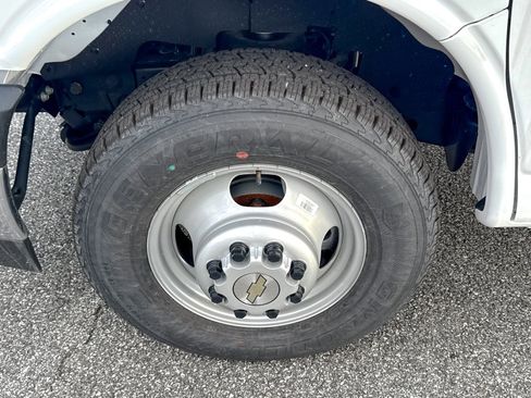 New 2025 Chevrolet Express 3500 1WT w/ Power Convenience Package image 11