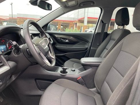 Used 2024 GMC Terrain SLE image 10