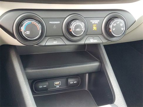 Used 2022 Kia Forte LXS w/ LXS Technology Package image 25