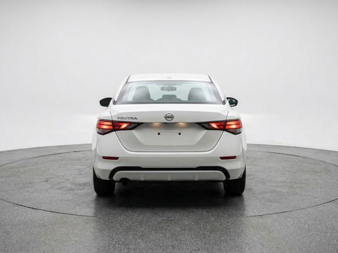 Used 2025 Nissan Sentra SV image 7