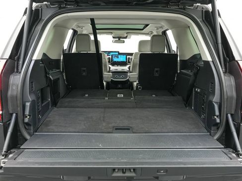 Certified 2025 Ford Expedition Active AWD/4WD image 30