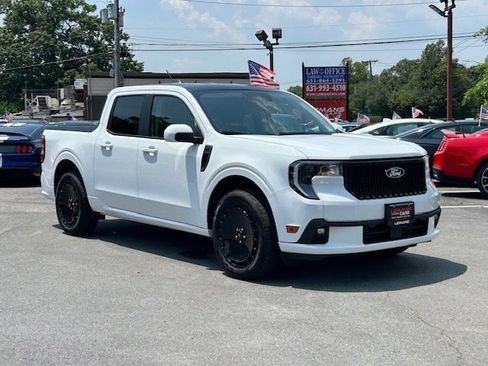 Used 2025 Ford Maverick Lobo AWD/4WD image 3