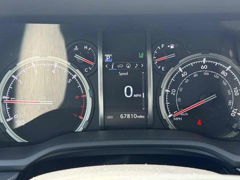 Used 2021 Toyota 4Runner TRD Off-Road Premium w/ Moonroof Package AWD/4WD image 9