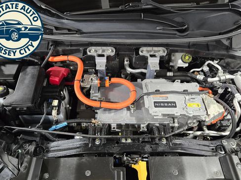 Used 2023 Nissan Ariya FWD image 36