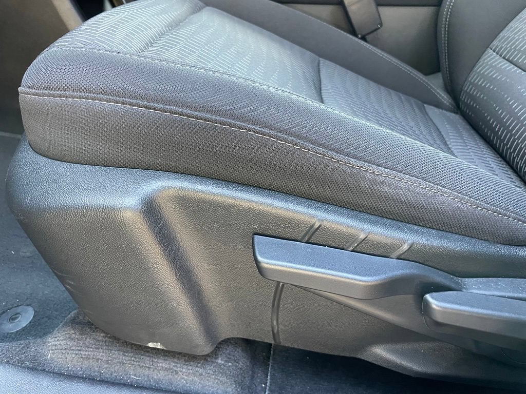 Used 2025 Chevrolet Equinox LT AWD/4WD image 11