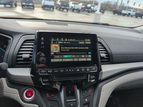 Used 2018 Honda Odyssey EX-L image 19