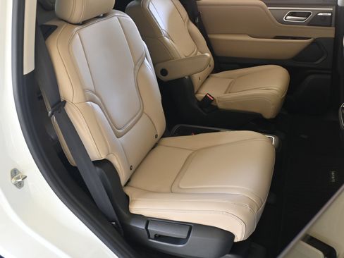 Used 2025 INFINITI QX80 Pure w/ Cargo Package image 21