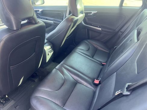 Used 2017 Volvo V60 T5 Platinum FWD image 11