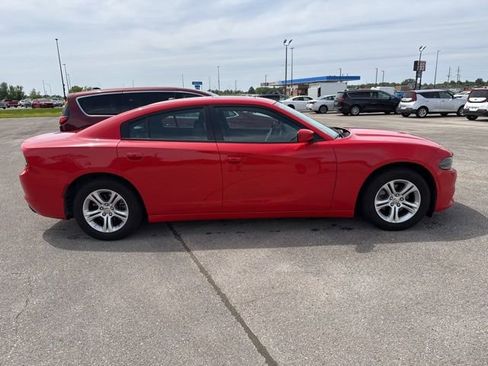 Used 2022 Dodge Charger SXT w/ Leather Interior Group image 7